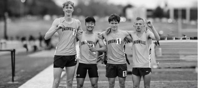 Boys 4x800 at the Unionville Invitationa