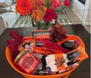 Gorgeous gift baskets galore! Who wouldn’t be happy to receive this?