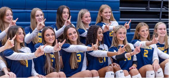 Unionville Girls’ Varsity Volleyball Team Poses for Media Day
