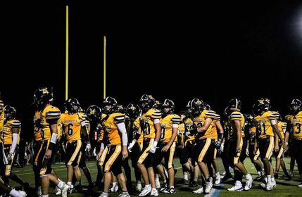 Unionville Football Team Lines up